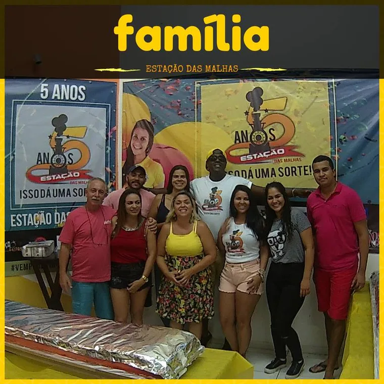 Claudio com a equipe nos 5 anos da Estação das Malhas, em 2014
