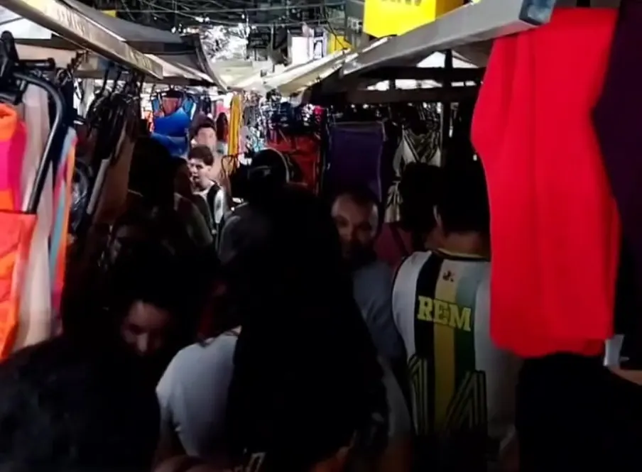 Corredor da Feira ModaMix lotado na Via Ápia